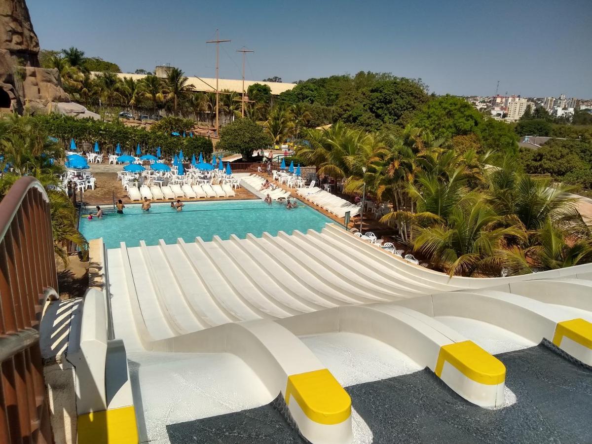 Aparthotel Piazza Com Acesso Ao Clube Diroma Caldas Novas Exterior foto